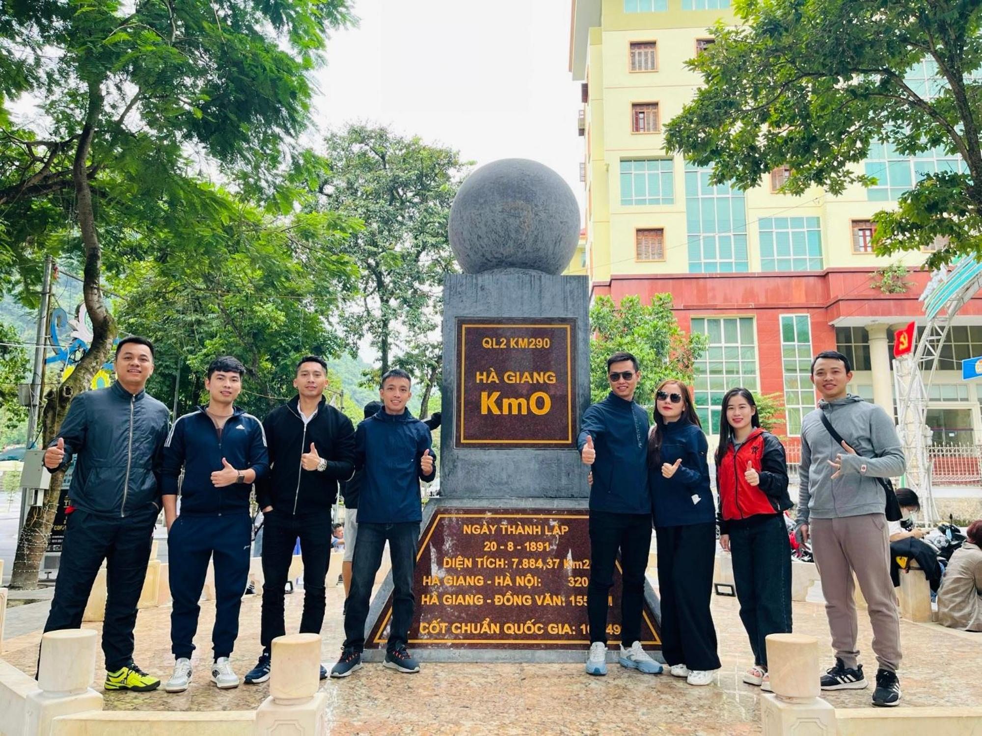 Tl Adventure Tour & Motorbike Aparthotel Ha Giang Eksteriør bilde